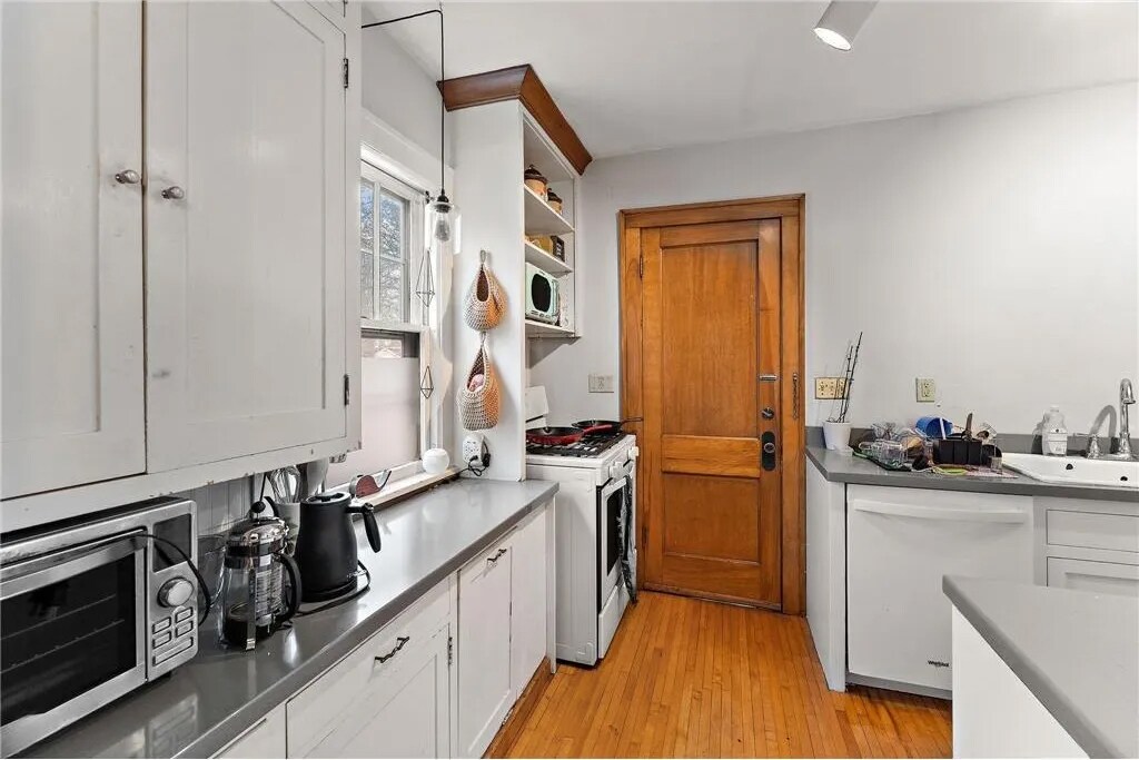 Building Photo - 2017 Laurel Avenue