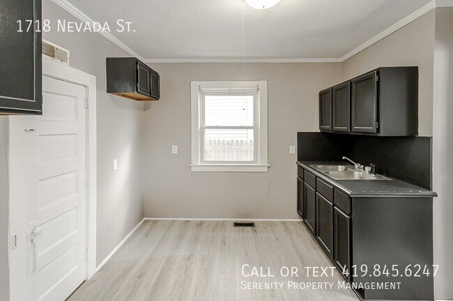 Building Photo - 1718 Nevada St