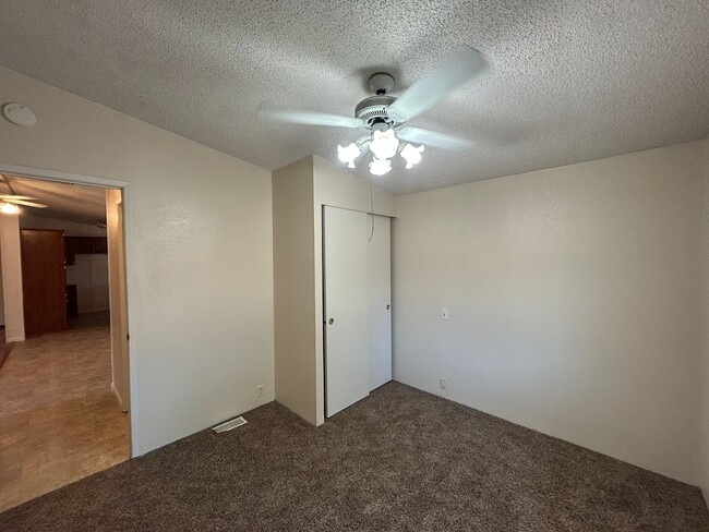 Building Photo - 40771 Blue Oak Dr