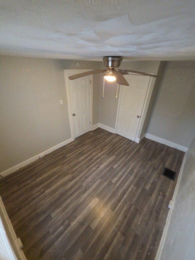 Building Photo - Cozy 2-Bedroom, 1-Bath Home in North St. Louis