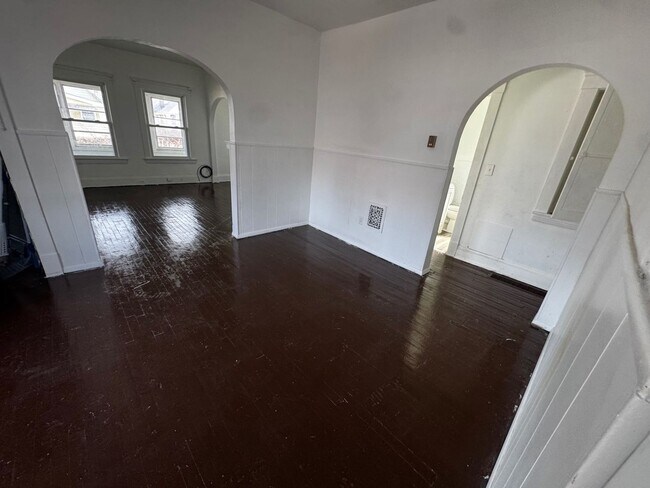 Building Photo - 880 Stevenson Rd