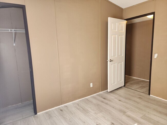 Building Photo - 1212 N Avenue K