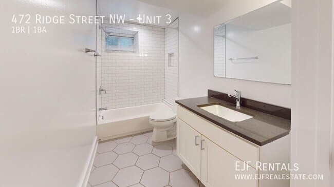 Building Photo - 472 Ridge St NW