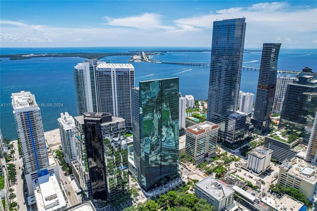 Building Photo - 1395 Brickell Ave