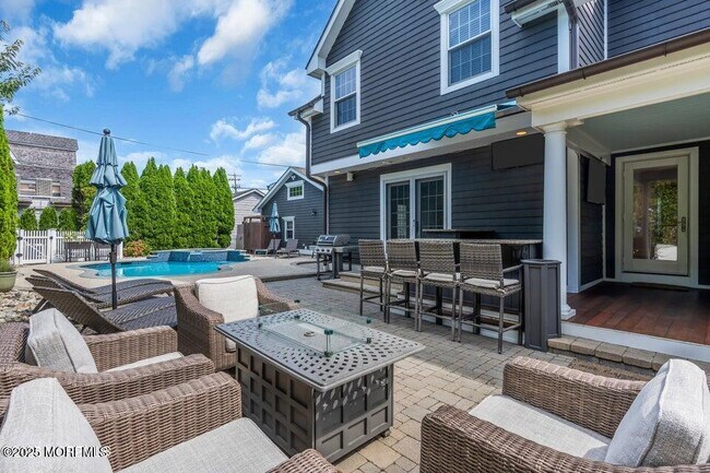 Building Photo - 101 Neptune Pl