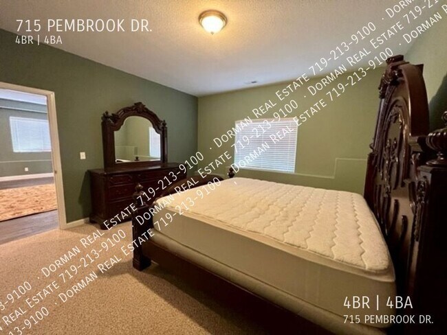 Building Photo - 715 Pembrook Dr