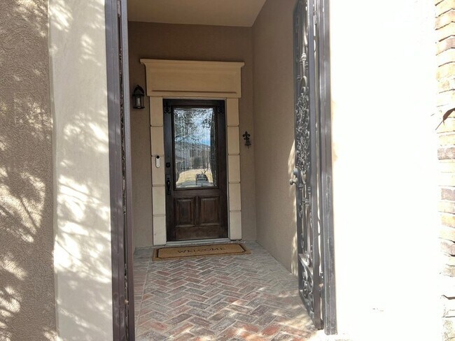 Building Photo - 37 Lafayette Pl