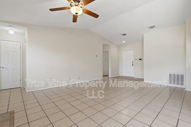 Building Photo - 7911 Corona Ridge