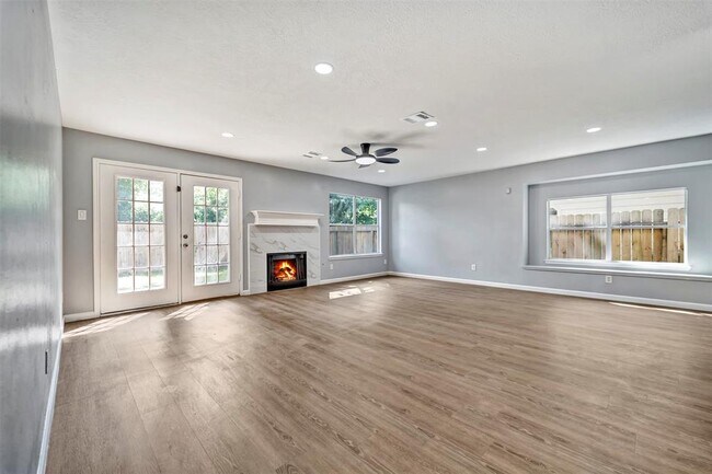 Building Photo - 22250 Queenbury Hills Dr