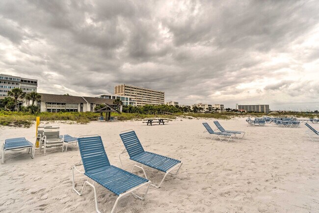 Building Photo - 1037 W Peppertree Dr