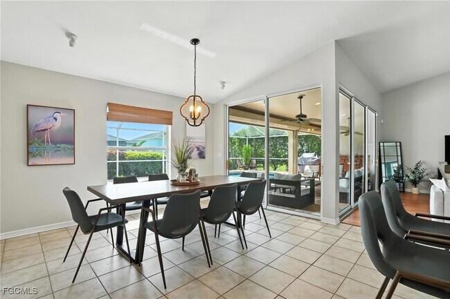 Building Photo - 3023 SW 23rd Ave