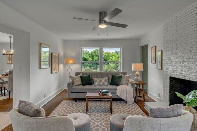 Building Photo - Secluded Remodeled Madison House