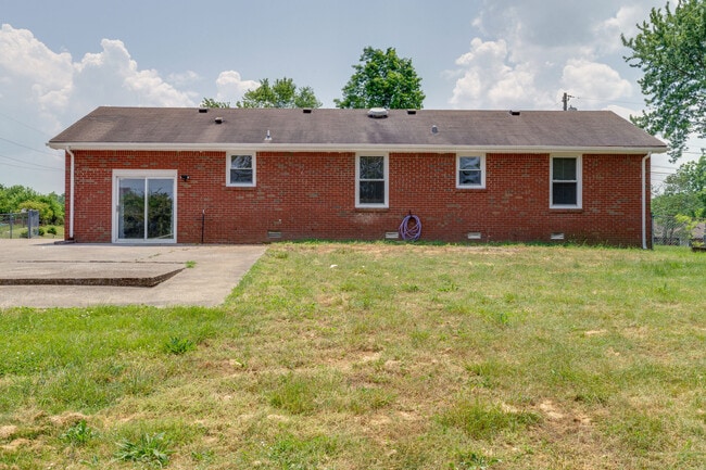 Building Photo - 323 Carter Rd