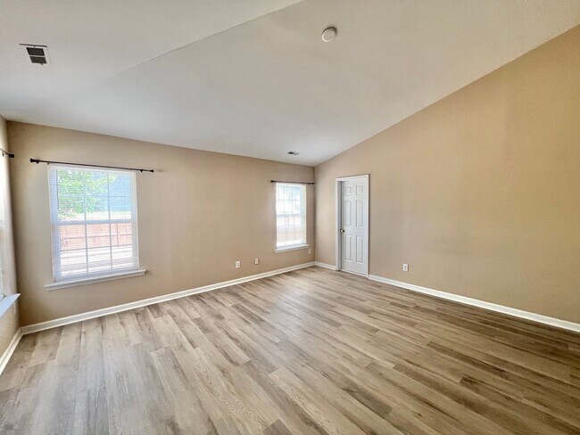 Building Photo - 2829 Roundleaf Ct