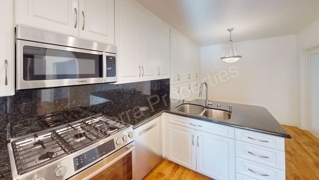 Building Photo - Beautiful 2 Bed/2 Bath Home in Irvine