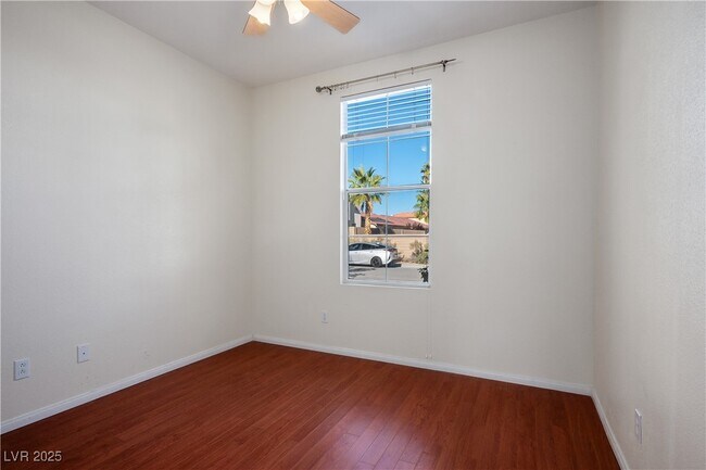 Building Photo - 7423 Cleghorn Canyon Way