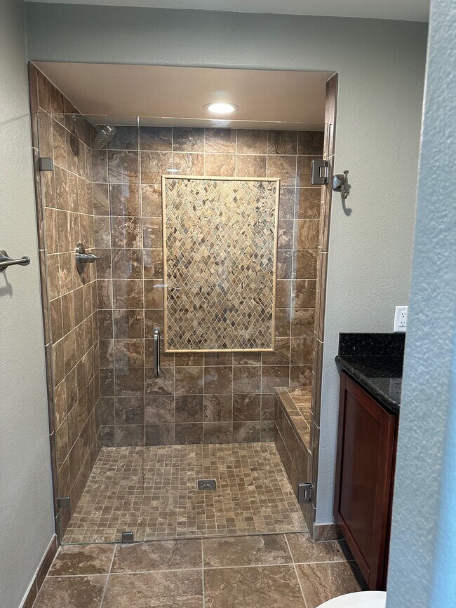 Building Photo - Anderson Springs