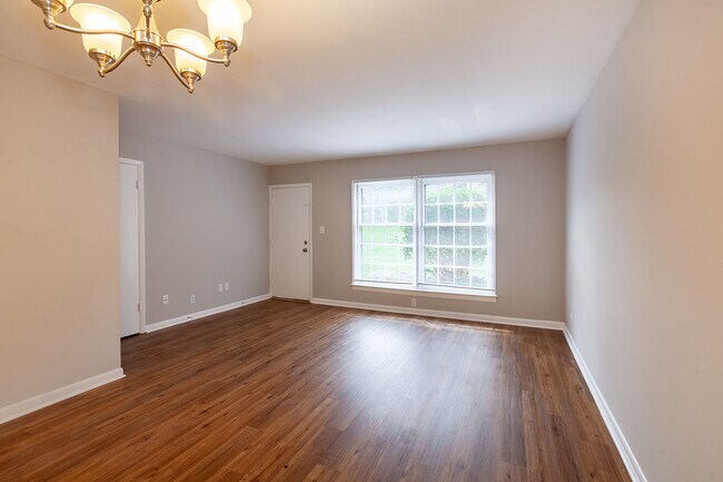 Building Photo - 4609 Coronado Dr