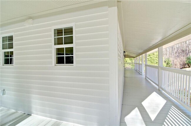 Building Photo - 12485 Reinhardt College Pkwy