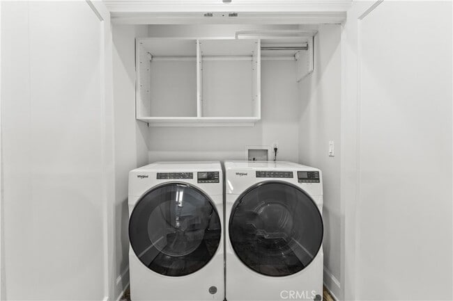 Building Photo - 11147 Hortense St