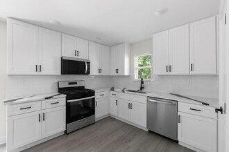 Building Photo - 226 Hyta St