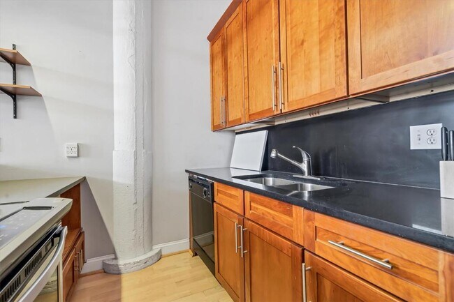 Building Photo - 4100 Laclede Ave