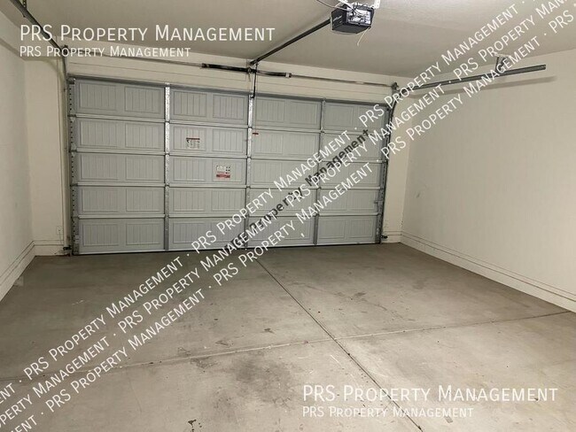 Building Photo - 3321 E Wisteria Pl