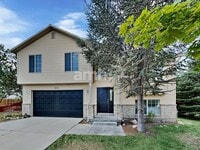 Building Photo - 939 740 S