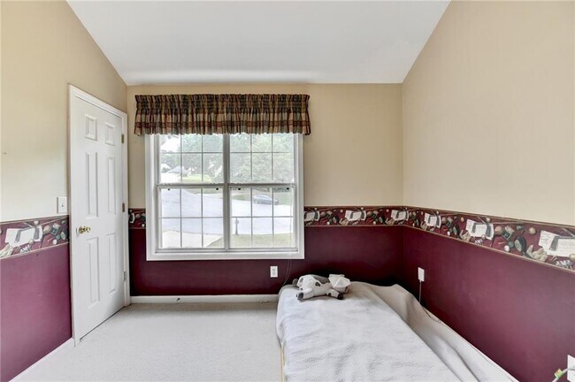 Building Photo - 2172 Woodbriar Dr