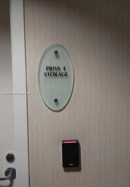 Building Photo - 20000 E Country Club Dr