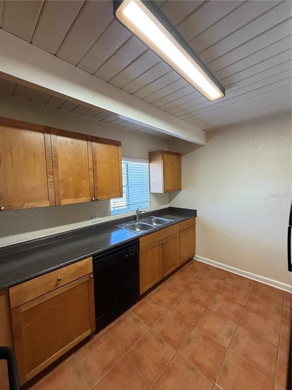 Building Photo - 792 E Michigan St