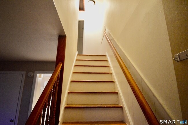 Building Photo - 136 Forest Rd