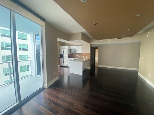 Building Photo - 185 SW 7th St