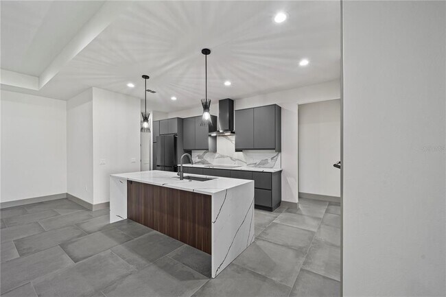 Building Photo - 11 Ethan Allen Dr