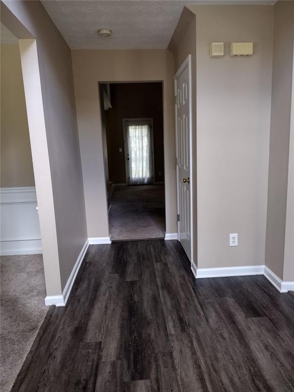 Building Photo - 2588 Rainmaker Dr