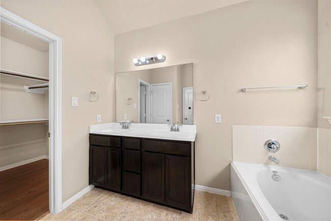 Building Photo - 25426 Saddlebrook Champion Way