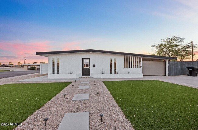 Building Photo - 7802 E Kimsey Ln