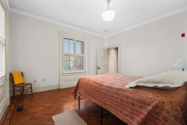 Bedroom - 1447 Westminster St