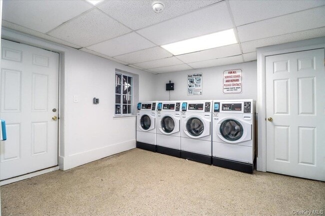 Building Photo - 615 Fox Run Ln