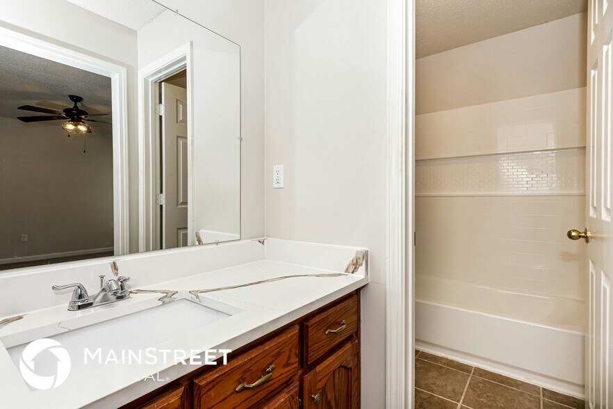 Building Photo - 9098 Kirkwood Ln