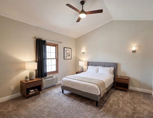 Building Photo - 531 Leah Ln