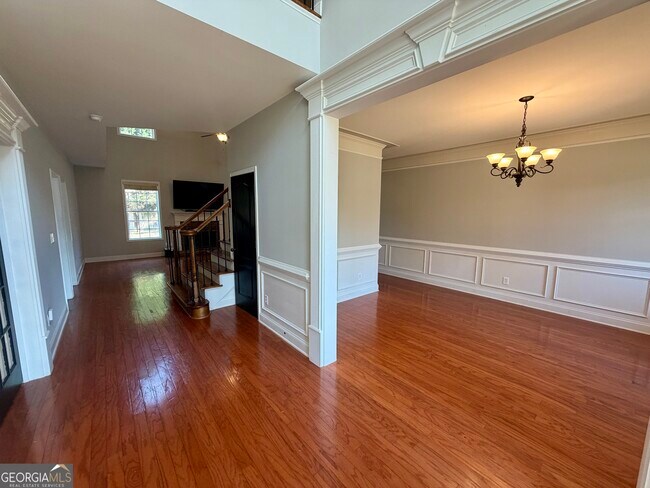 Building Photo - 301 Conway Ct