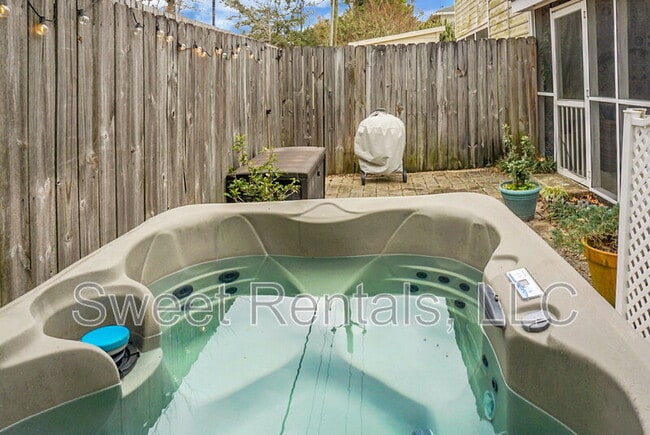 Building Photo - 733 Ralston Ct