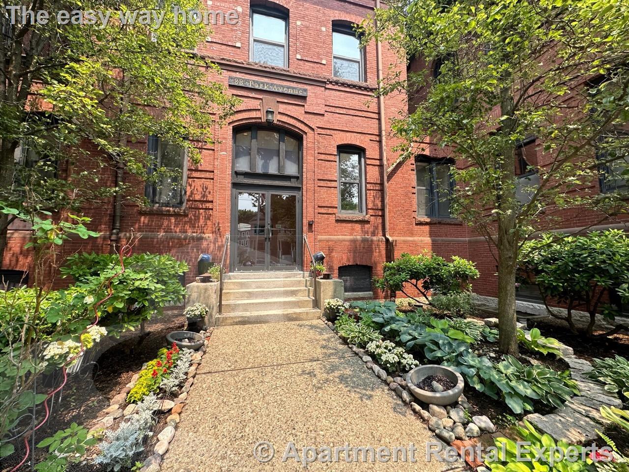 Building Photo - 88 Park Ave