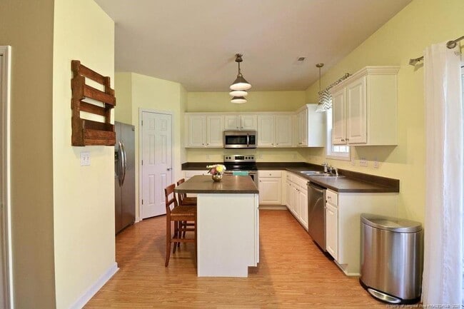 Building Photo - 448 Moss Pink Dr