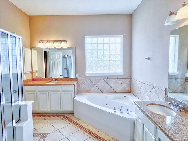 Building Photo - 16807 Coronado Springs Dr