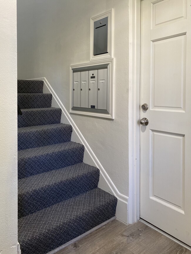 Building Photo - 3980 Brittany Cir