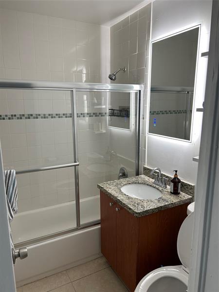 Building Photo - 230 SW 15th St