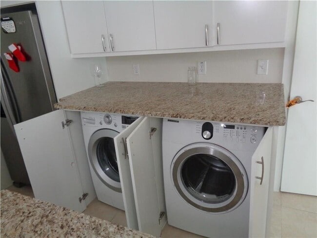 Building Photo - 210 E 32nd St