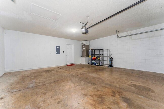 Building Photo - 637 Bittern Ct